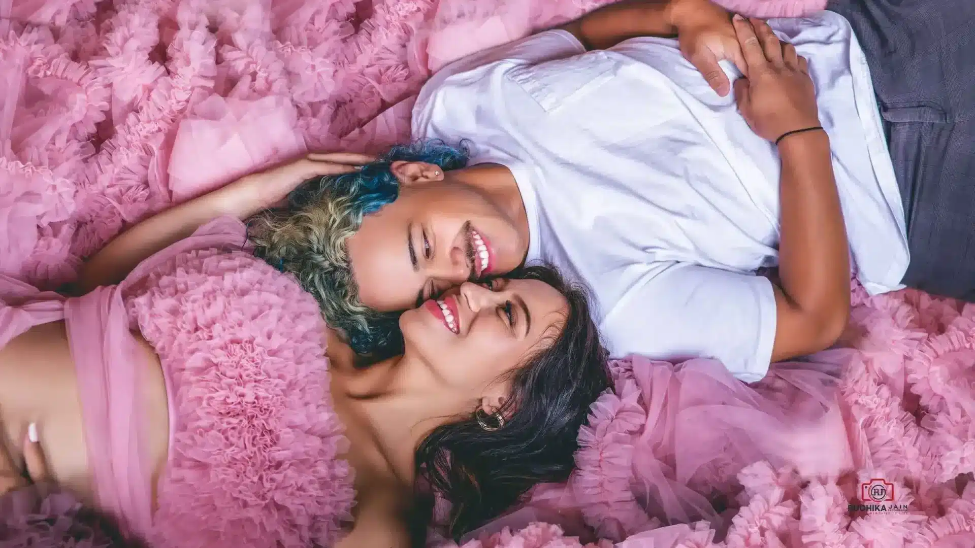 Family portrait session in a Wellington park, captured by a local photographer