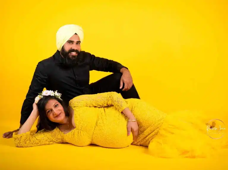 Top maternity photographer capturing timeless moments with expectant mothers